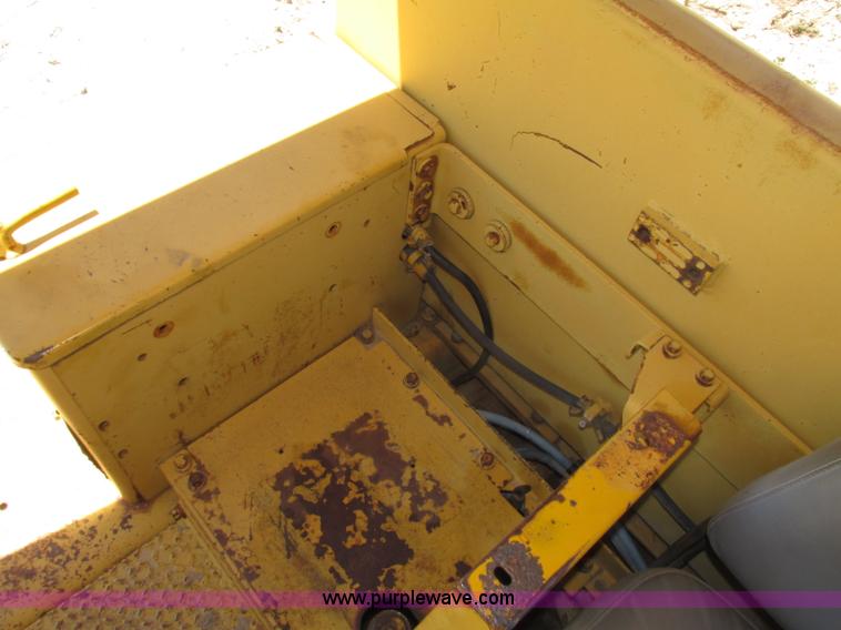 image for item F7414 1966 Allis Chalmers HD16 dozer