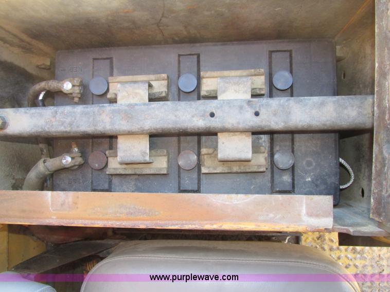 image for item F7414 1966 Allis Chalmers HD16 dozer