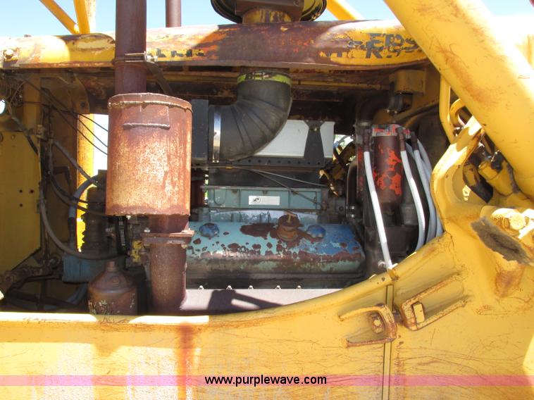 image for item F7414 1966 Allis Chalmers HD16 dozer