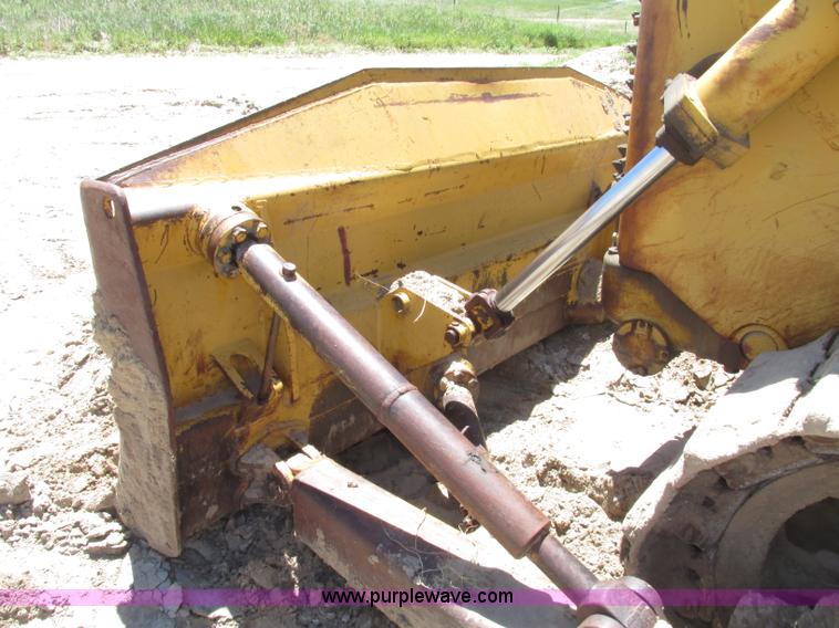 image for item F7414 1966 Allis Chalmers HD16 dozer