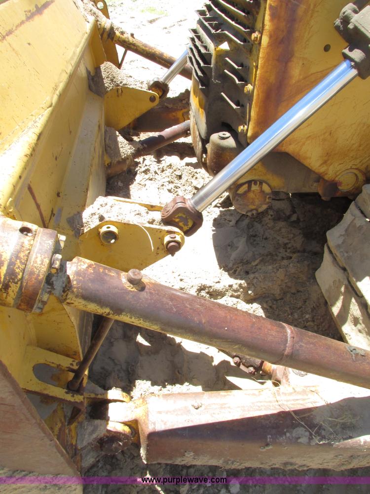 image for item F7414 1966 Allis Chalmers HD16 dozer