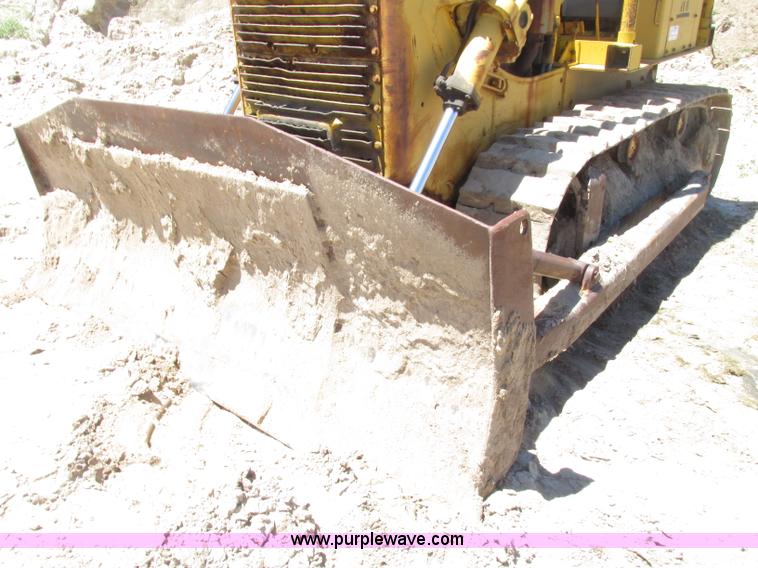 image for item F7414 1966 Allis Chalmers HD16 dozer