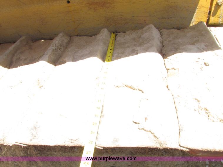 image for item F7414 1966 Allis Chalmers HD16 dozer