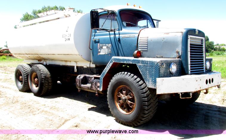 image for item F7415 1965 International M623CBE water truck