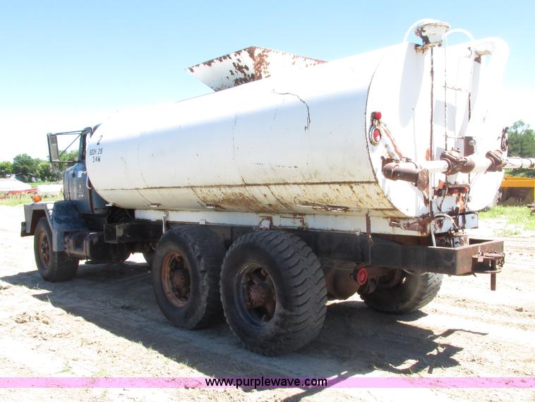 image for item F7415 1965 International M623CBE water truck