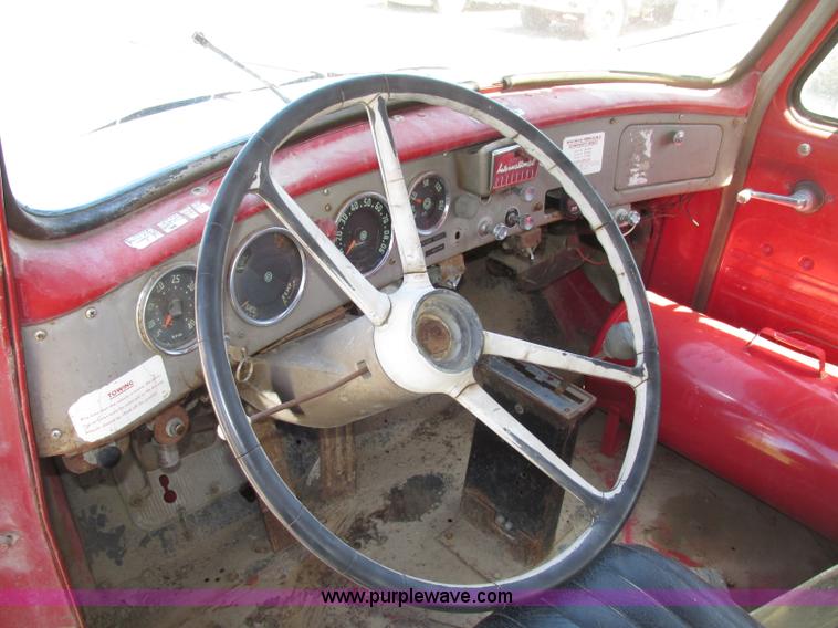 image for item F7415 1965 International M623CBE water truck