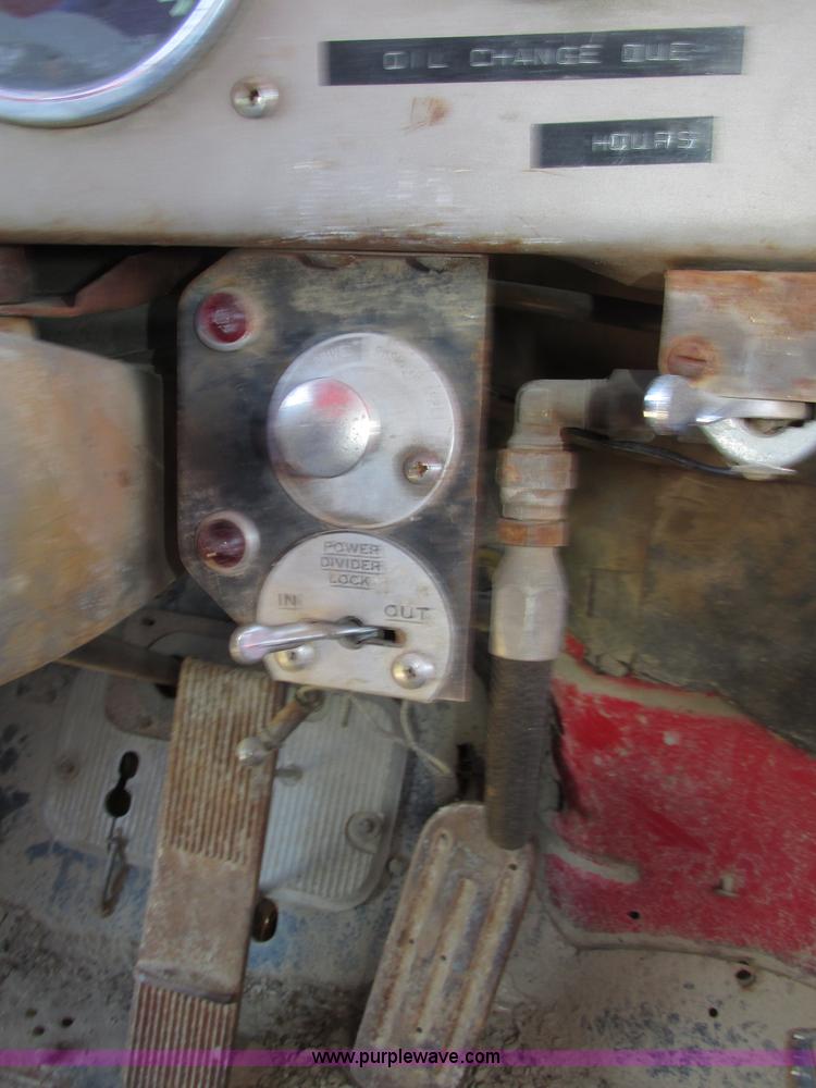 image for item F7415 1965 International M623CBE water truck