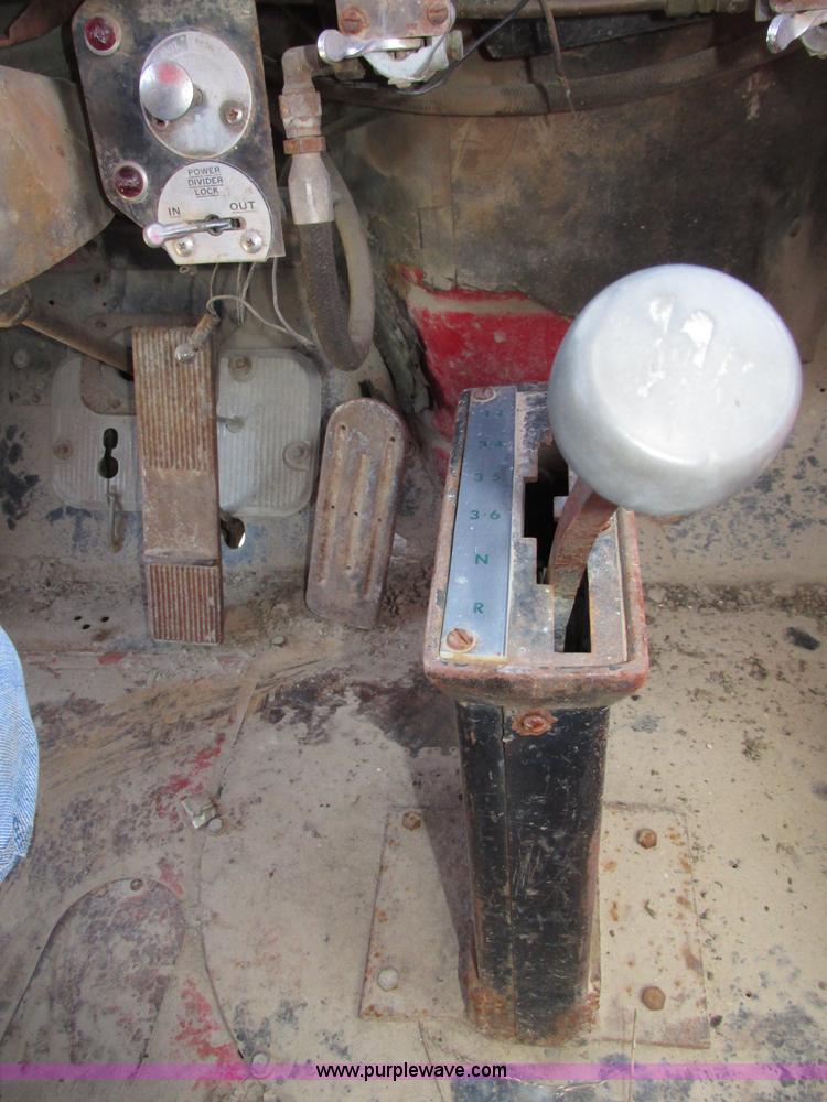 image for item F7415 1965 International M623CBE water truck