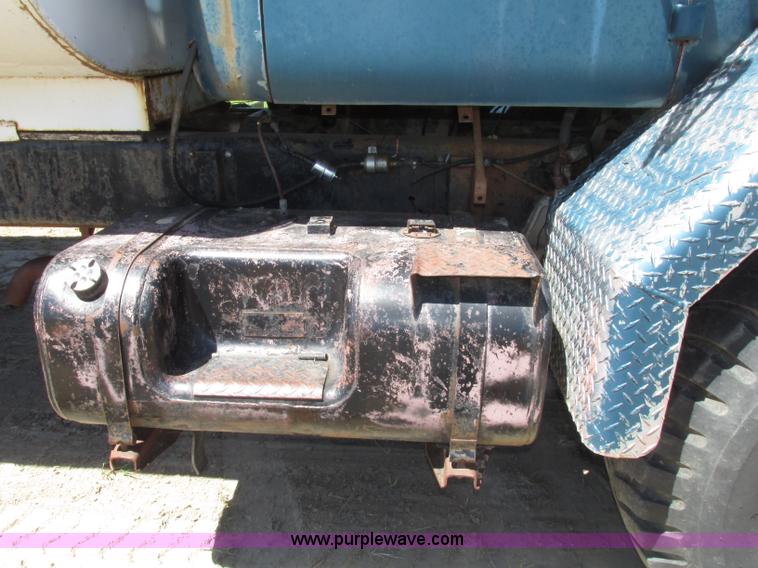 image for item F7415 1965 International M623CBE water truck