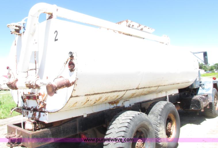 image for item F7415 1965 International M623CBE water truck