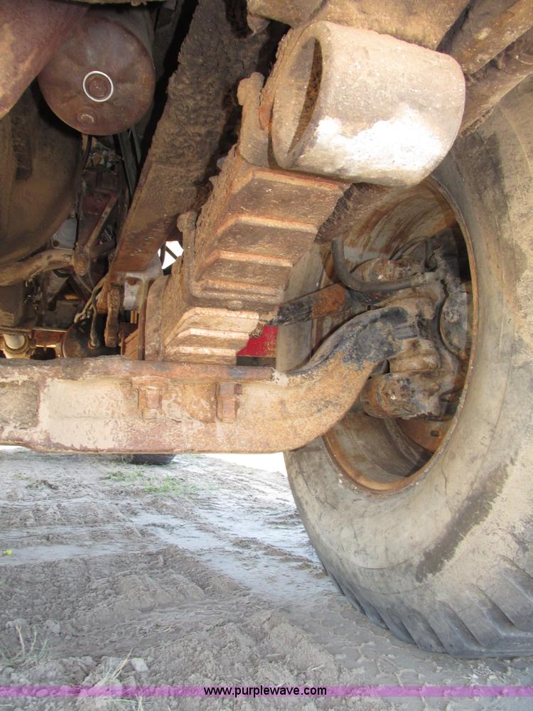 image for item F7415 1965 International M623CBE water truck