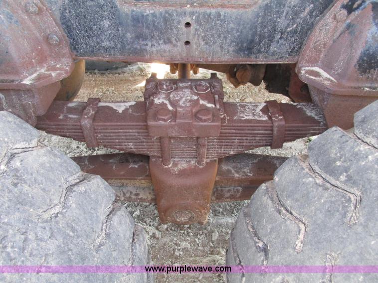 image for item F7415 1965 International M623CBE water truck