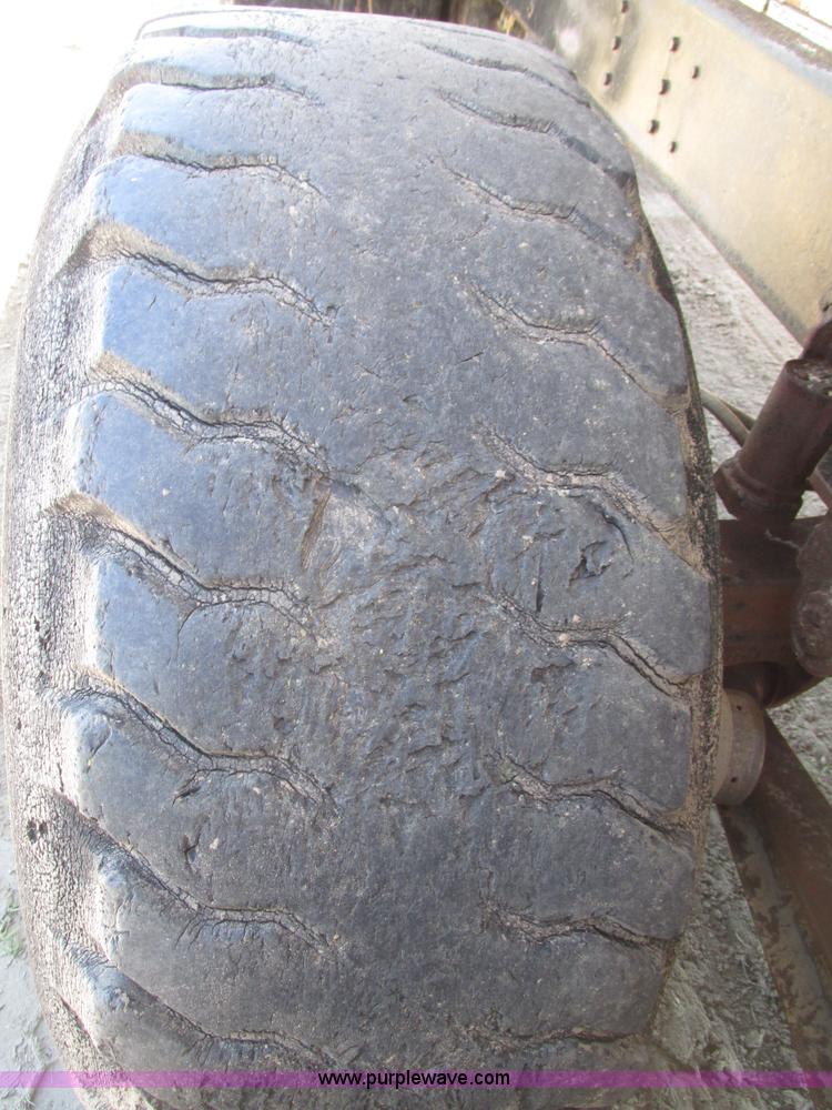 image for item F7415 1965 International M623CBE water truck