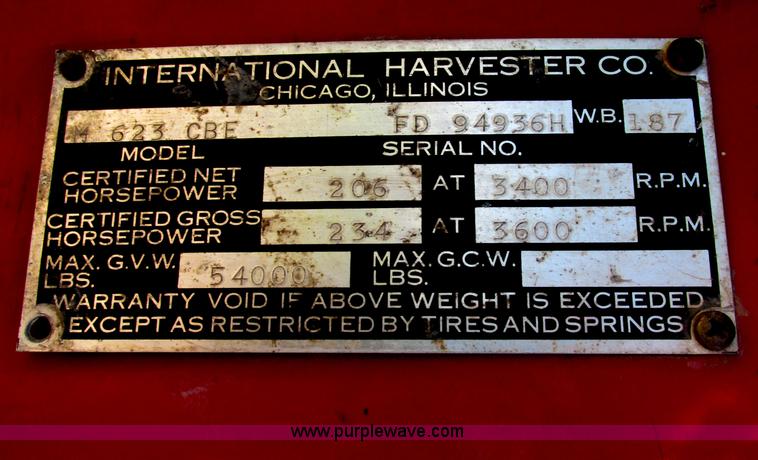 image for item F7415 1965 International M623CBE water truck