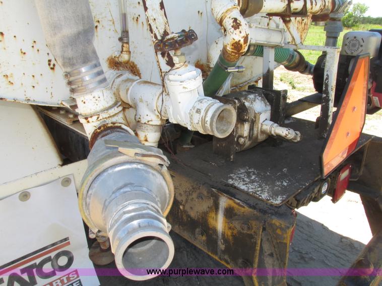 image for item F7416 1975 International Paystar 5000 water truck