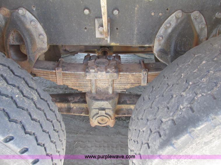 image for item F7416 1975 International Paystar 5000 water truck