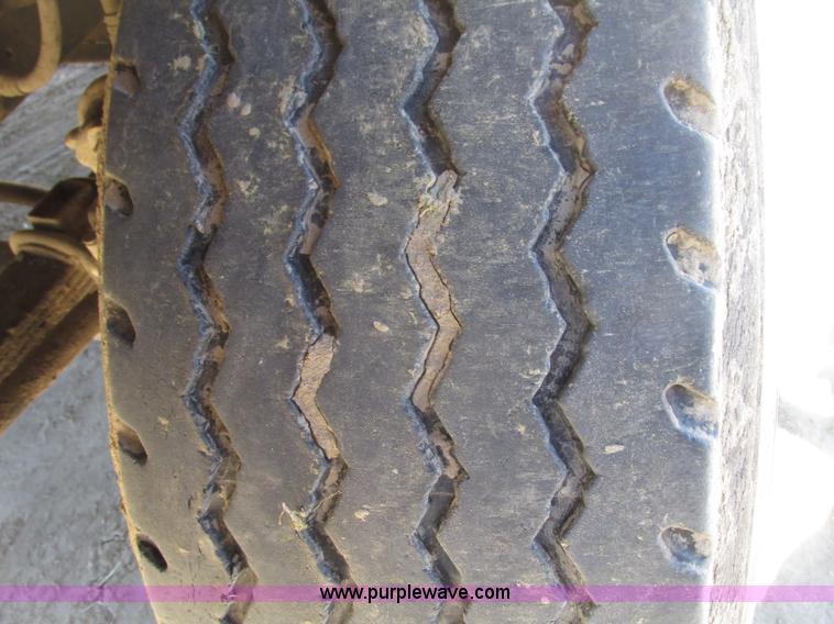 image for item F7416 1975 International Paystar 5000 water truck