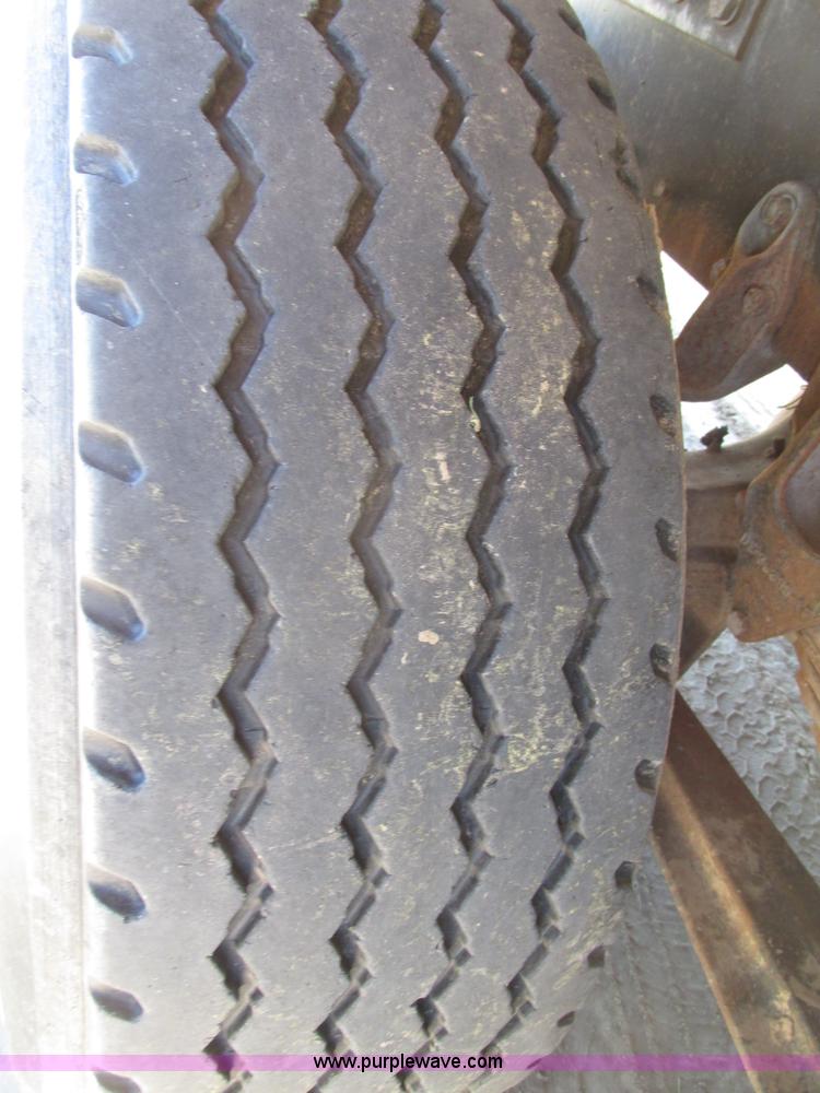 image for item F7416 1975 International Paystar 5000 water truck