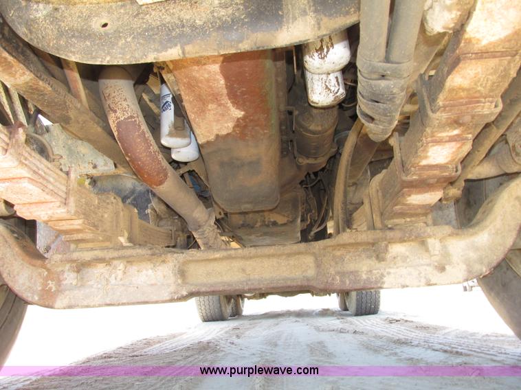 image for item F7416 1975 International Paystar 5000 water truck