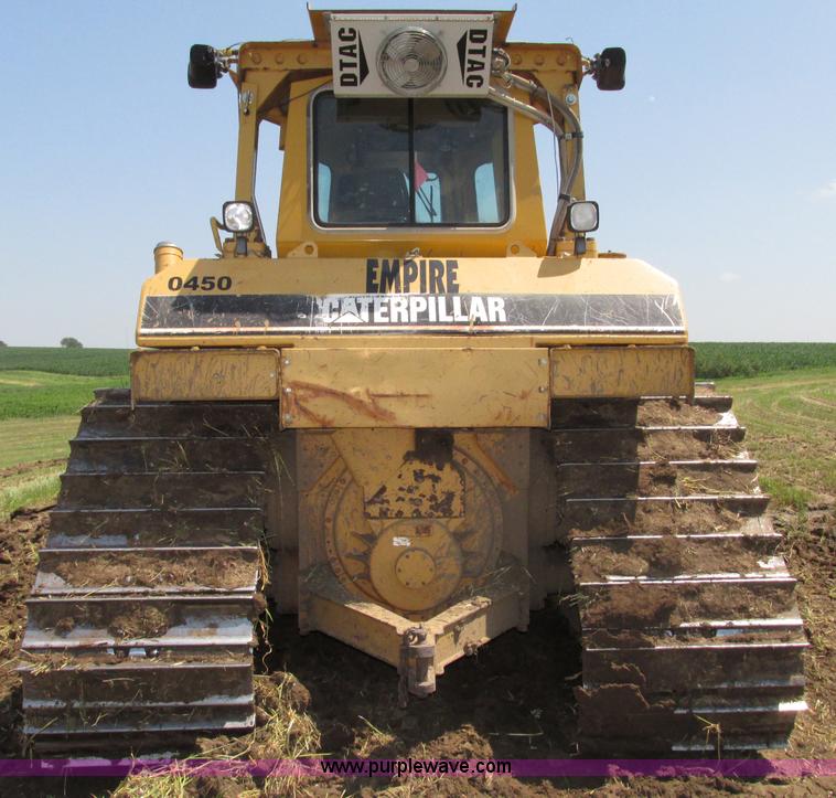 image for item F7433 1996 Caterpillar D6R LGP dozer