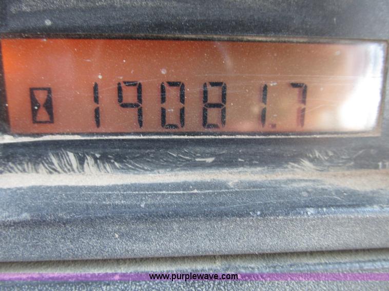 image for item F7433 1996 Caterpillar D6R LGP dozer