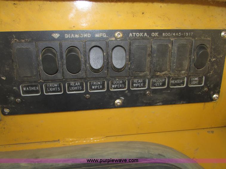 image for item F7433 1996 Caterpillar D6R LGP dozer