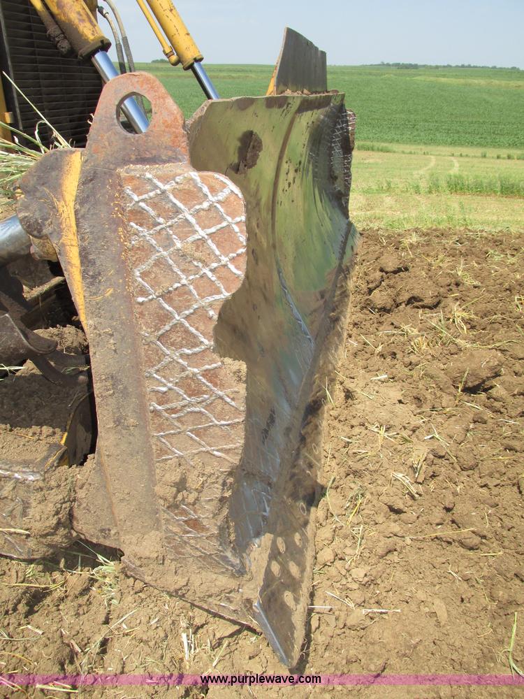 image for item F7433 1996 Caterpillar D6R LGP dozer