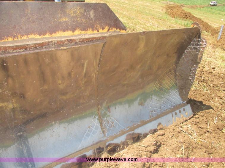 image for item F7433 1996 Caterpillar D6R LGP dozer