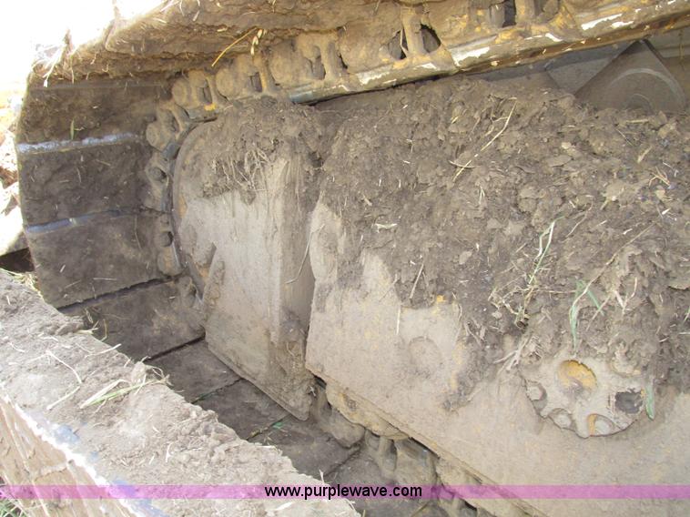 image for item F7433 1996 Caterpillar D6R LGP dozer