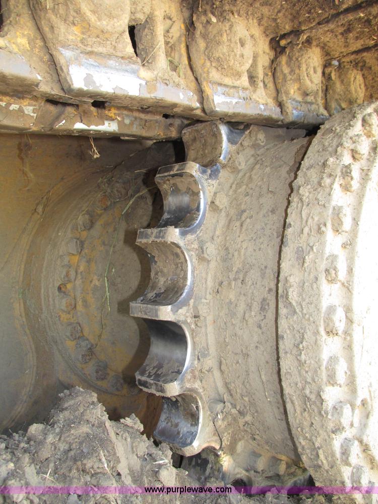 image for item F7433 1996 Caterpillar D6R LGP dozer