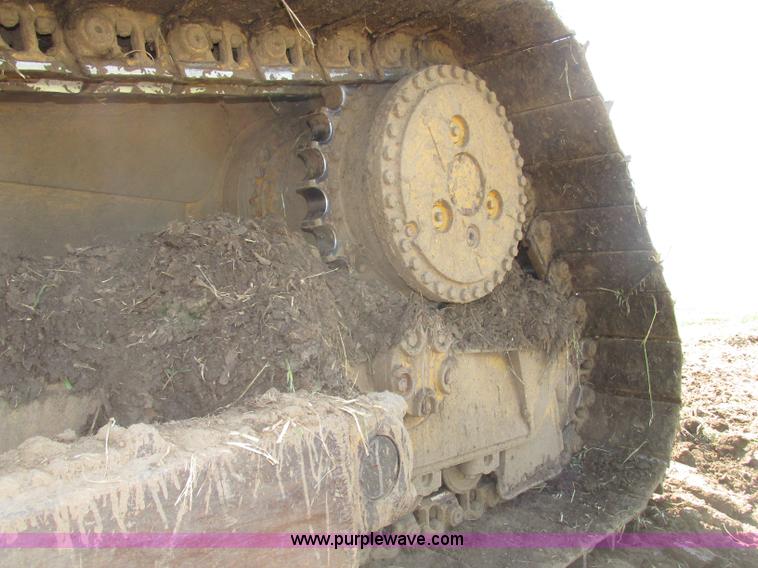image for item F7433 1996 Caterpillar D6R LGP dozer