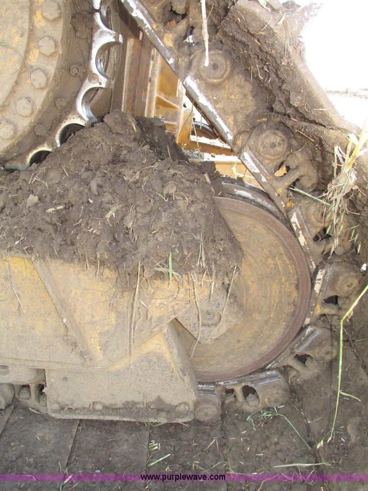 image for item F7433 1996 Caterpillar D6R LGP dozer