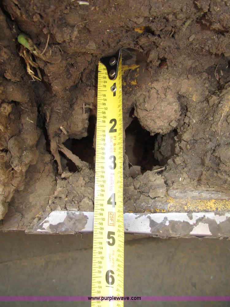 image for item F7433 1996 Caterpillar D6R LGP dozer