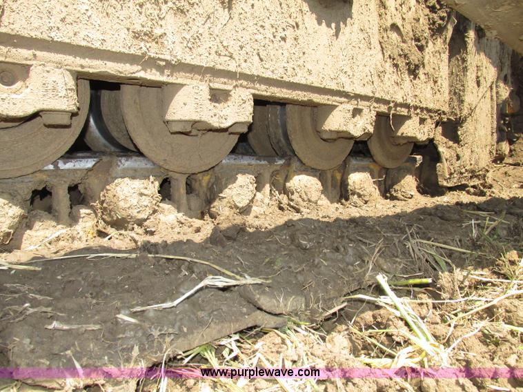 image for item F7433 1996 Caterpillar D6R LGP dozer