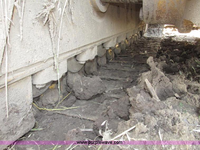 image for item F7433 1996 Caterpillar D6R LGP dozer