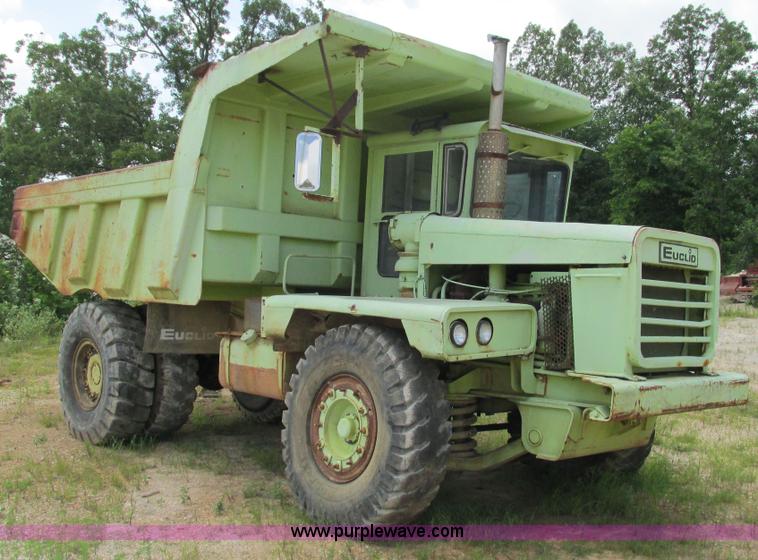 image for item G9264 1975 Euclid 207FD articulated haul truck