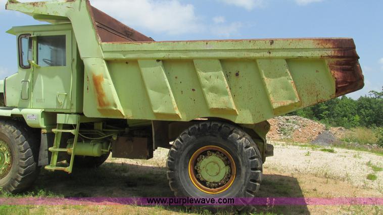 image for item G9264 1975 Euclid 207FD articulated haul truck