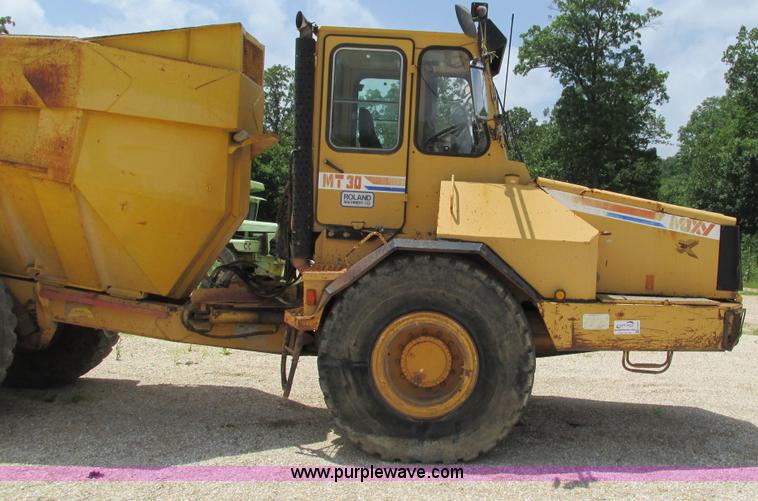 image for item G9265 1995 Moxy MT30R S-3 articulated haul truck