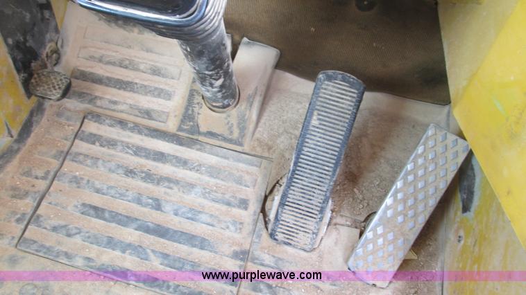 image for item G9265 1995 Moxy MT30R S-3 articulated haul truck