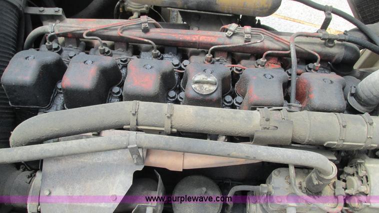 image for item G9265 1995 Moxy MT30R S-3 articulated haul truck