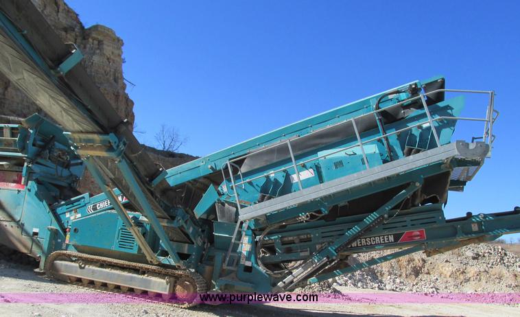 image for item G9266 2008 Powerscreen Chieftain 1700 mobile screen