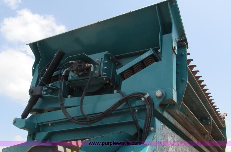 image for item G9266 2008 Powerscreen Chieftain 1700 mobile screen
