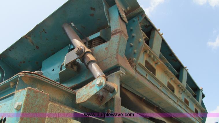 image for item G9266 2008 Powerscreen Chieftain 1700 mobile screen