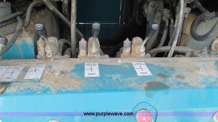 image for item G9266 2008 Powerscreen Chieftain 1700 mobile screen