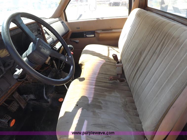 image for item H1796 1991 Chevrolet Kodiak utility truck