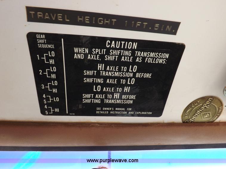 image for item H1796 1991 Chevrolet Kodiak utility truck