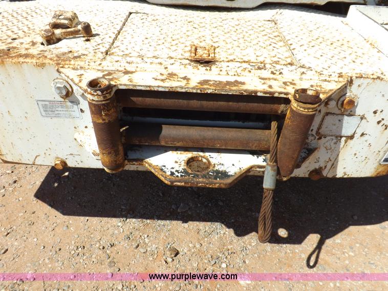 image for item H1796 1991 Chevrolet Kodiak utility truck