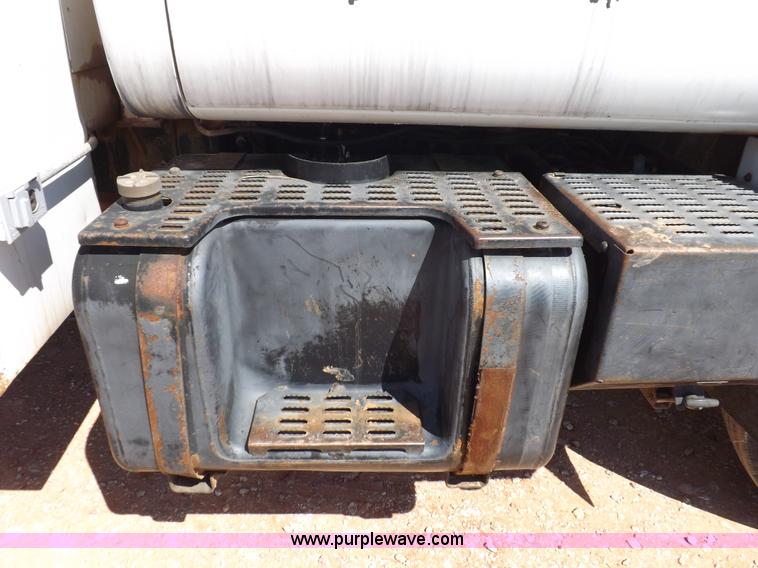 image for item H1796 1991 Chevrolet Kodiak utility truck