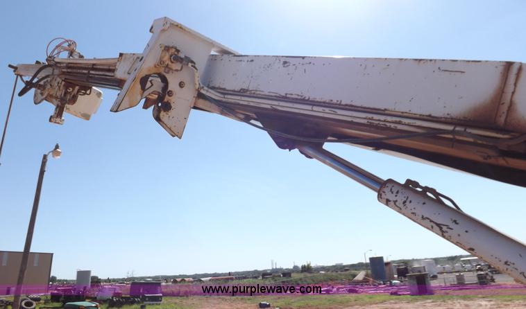 image for item H1796 1991 Chevrolet Kodiak utility truck