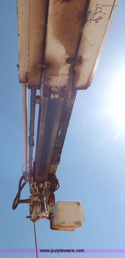 image for item H1796 1991 Chevrolet Kodiak utility truck